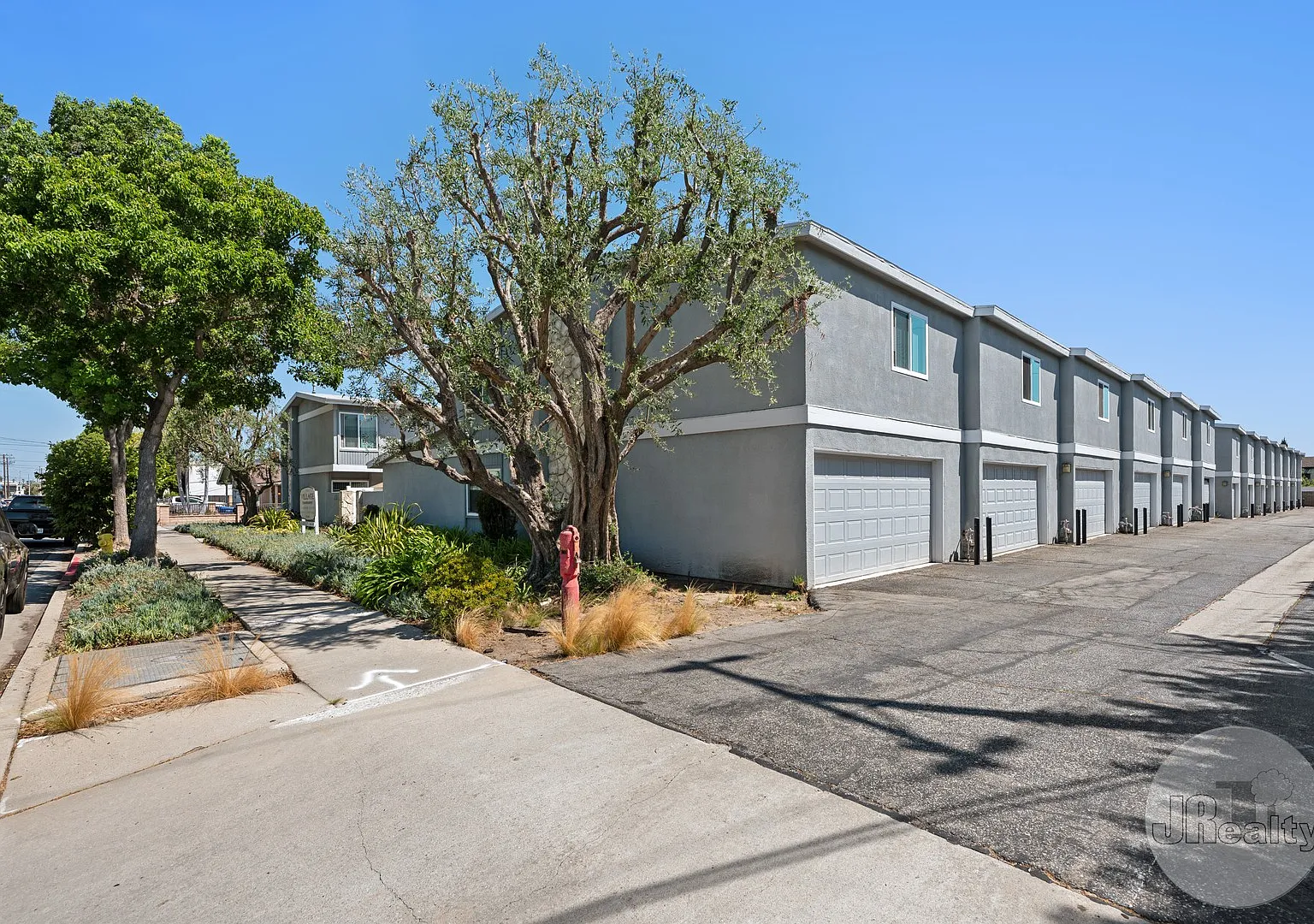 Village Townhomes — Photo 2
