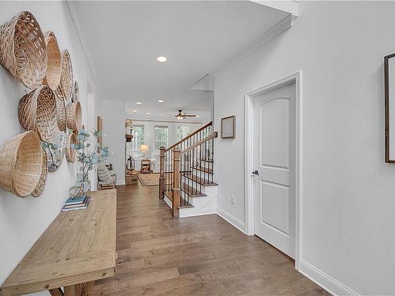 2nd image of 104 Woodland Ln