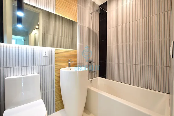 Rented by null | media 50