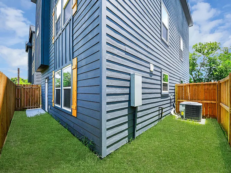 8021 Birmingham St #B — Photo 28