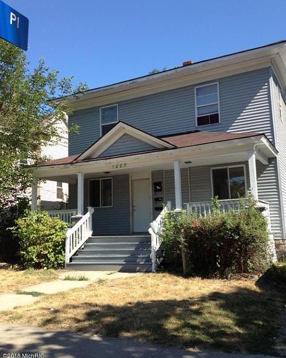 2nd image of 1009 Lake St