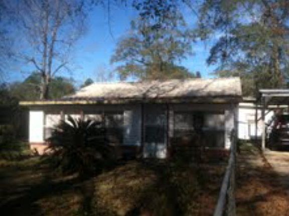 2nd image of 2722 Dogwood Cir