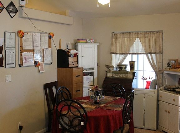 4th image of 2508 Franklin Ave