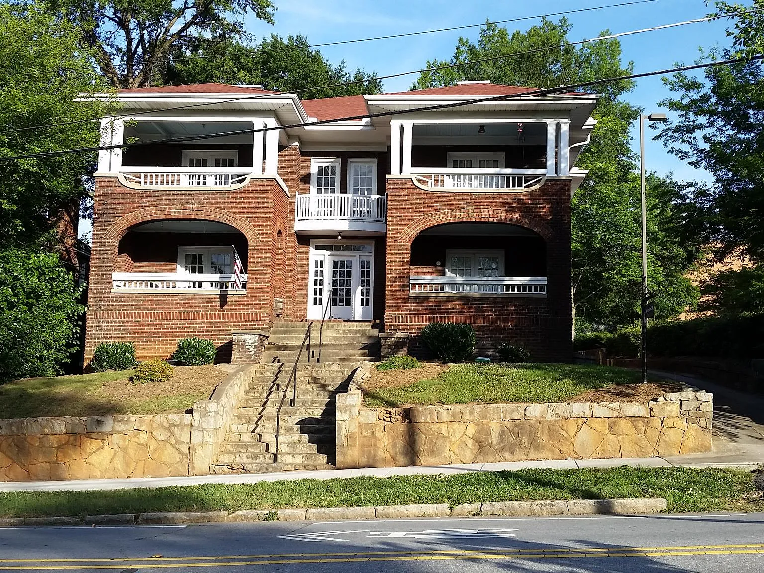 2 bed, 1100 sqft, $1,300 — Photo 1