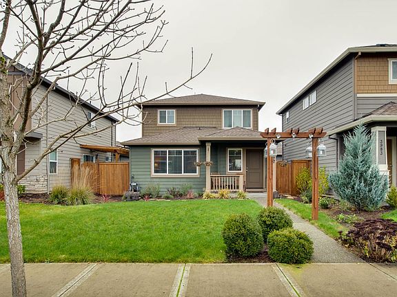 2nd image of 3977 SE Discovery St