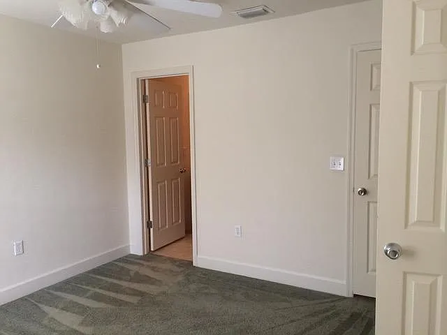 2951 SW 35th Pl — Photo 10