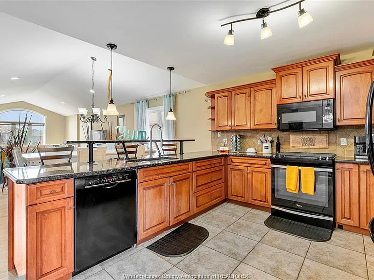 80 Whelan Dr #MAIN — Photo 10
