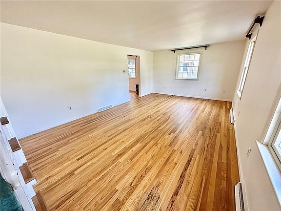 4th image of 3013 Ben Venue Dr