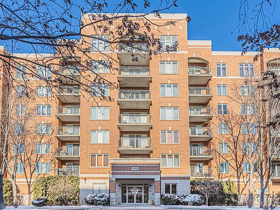 4th image of 370 Western Ave #403