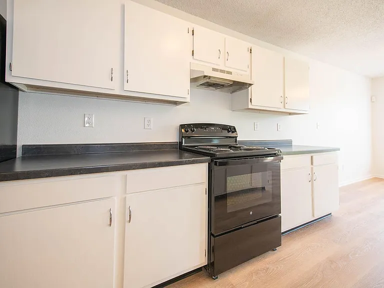 9661 Trail Dr — Photo 14