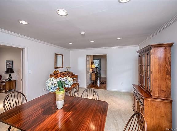 5th image of 2312 Blakeford Ln