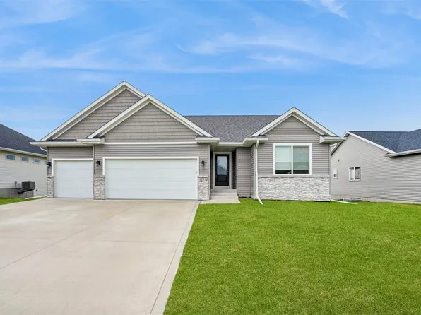1712 NW Sunset Ln, Grimes, IA 50111