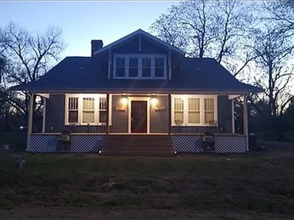 209 Pecan St, Roxton, TX 75477