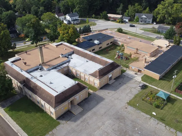 410 City Rd, Manchester, MI 48158