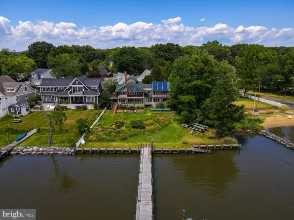 4927 Hine Dr, Shady Side, MD 20764