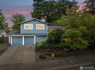 10640 157th Ave NE, Redmond, WA 98052