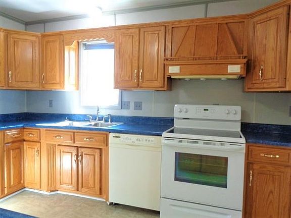 5th image of 608 W 4th St