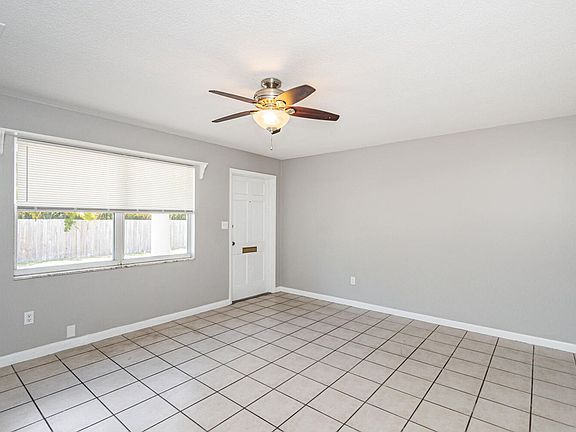 4th image of 7057 Sunset Dr S APT 4