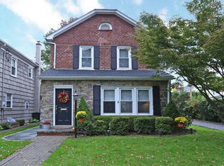 53 Mulberry Ave, Garden City, NY 11530