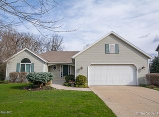 1827 Sunvale Dr SW, Wyoming, MI 49519