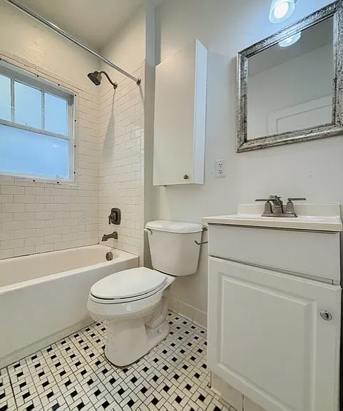 217 W 12th St #217 — Photo 18