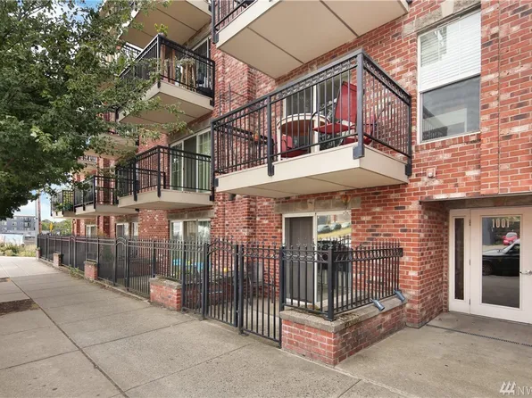 1001 N State St APT 107, Bellingham, WA 98225