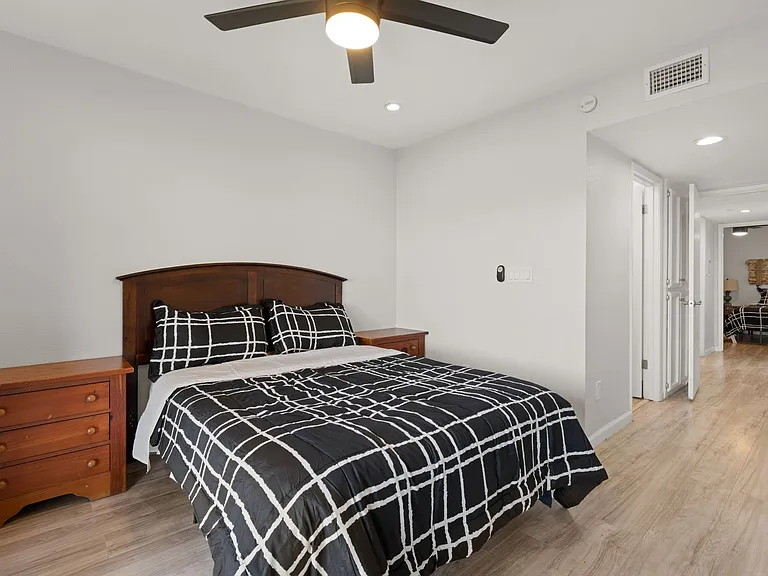 14500 Las Palmas Dr #36 — Photo 10