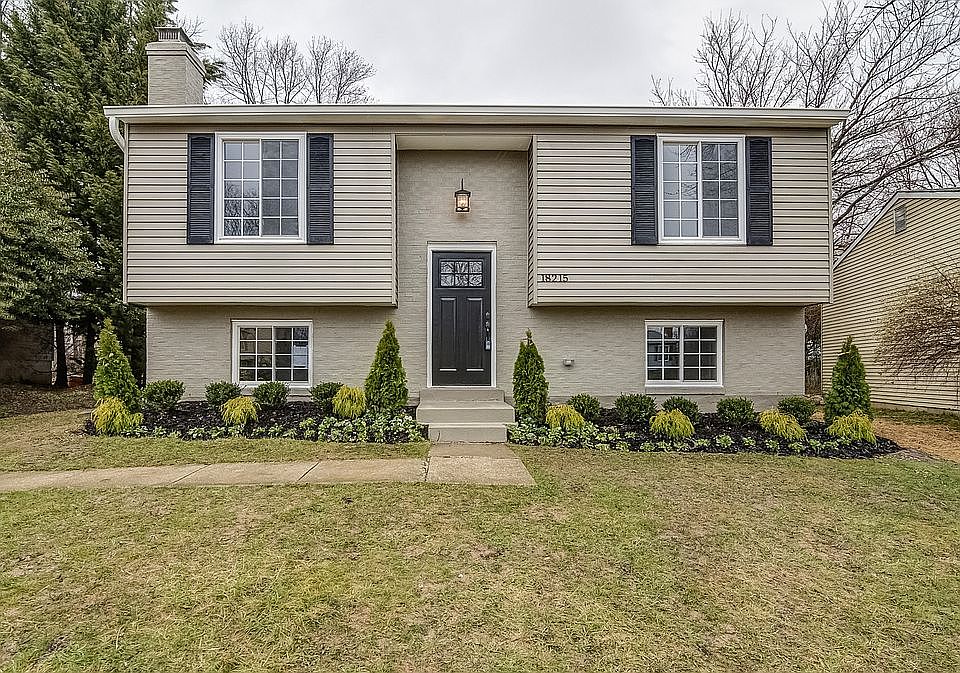 2nd image of 18215 Mulberry Ct