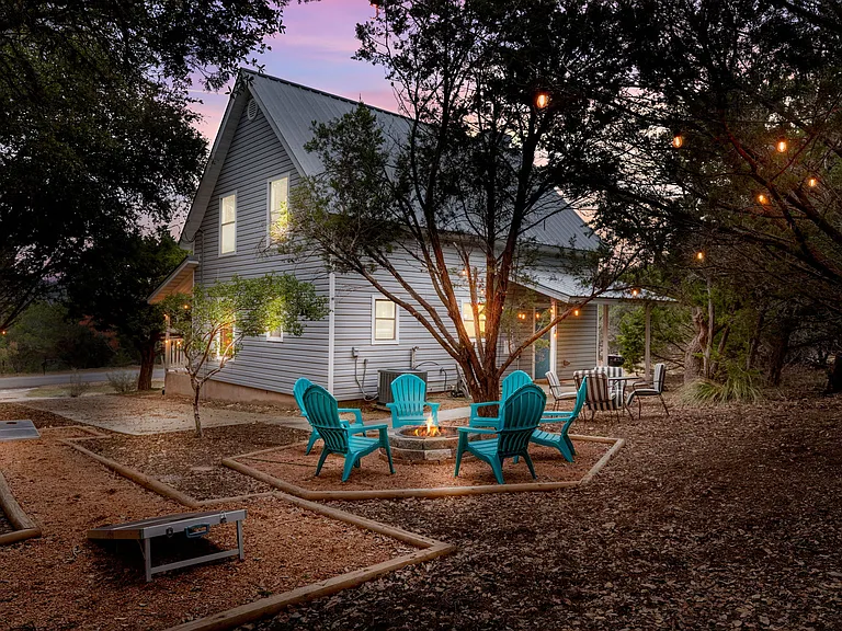 1641 Rotherman — Photo 4