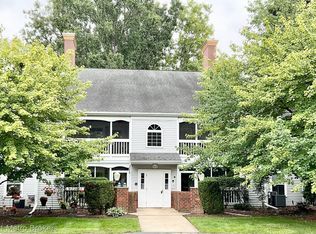 613 Curzon Ct APT 203, Howell, MI 48843