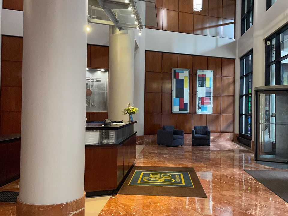 Grand Ohio Lobby