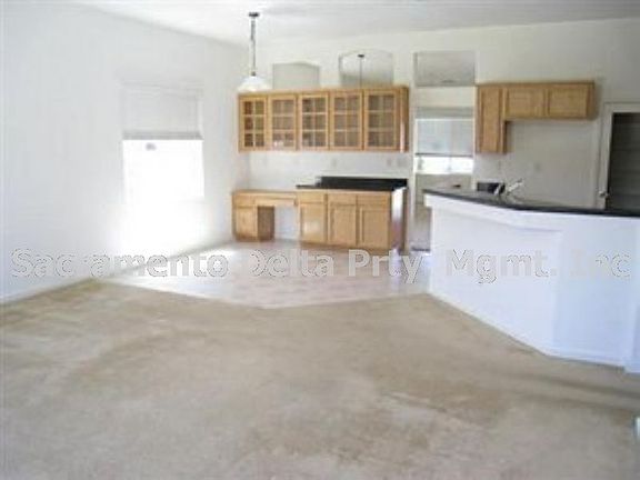 5th image of 9641 Wild Cherry Ct