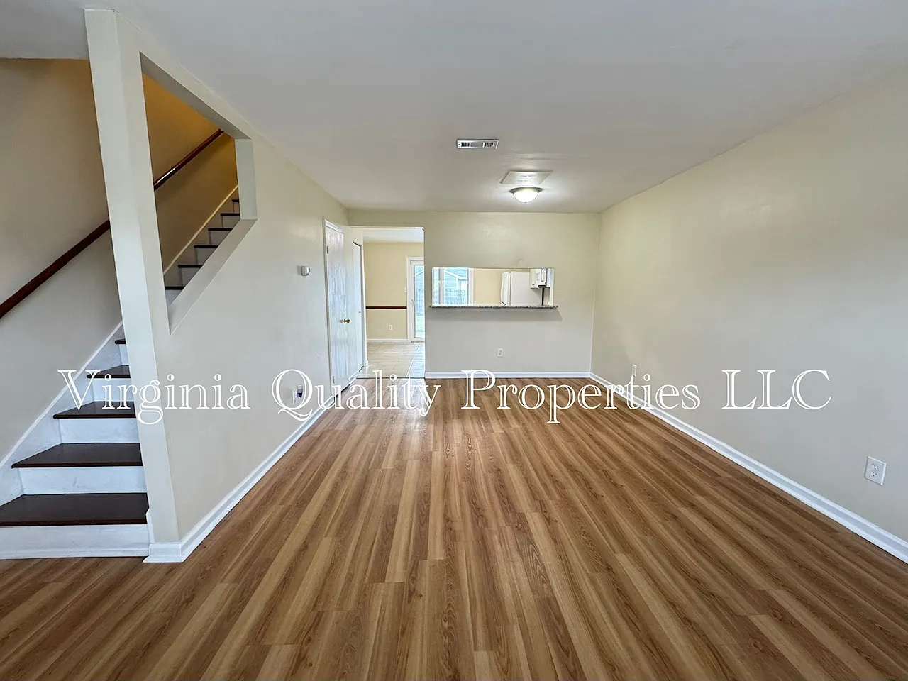 3 bed, 2.5 bath, 1350 sqft, $2,375 — Photo 2