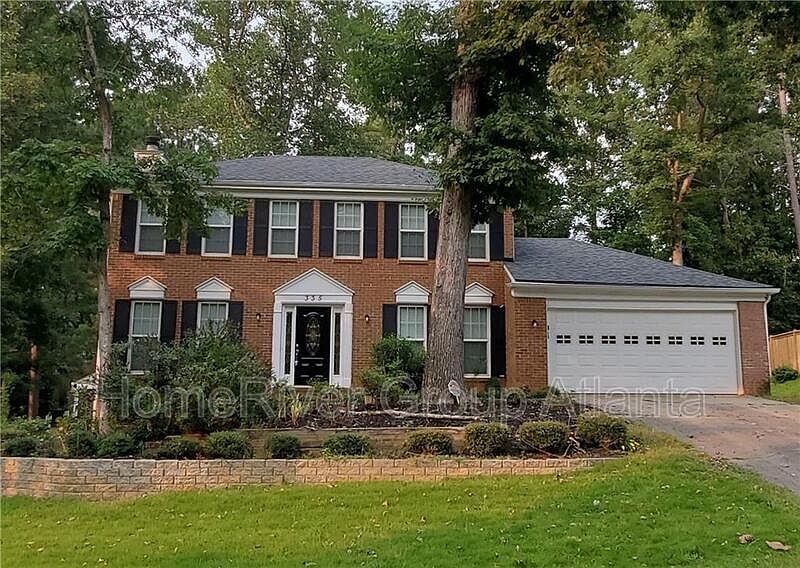 1st image of 335 Barrington Dr E