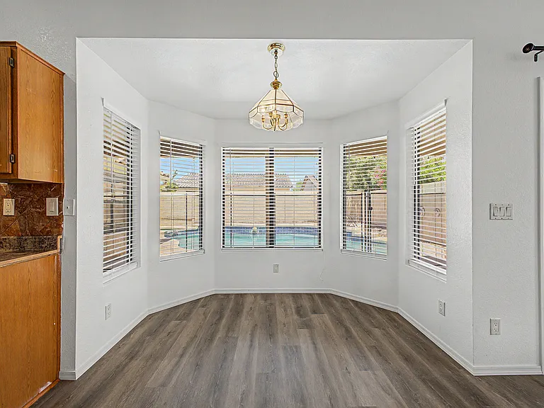 3103 N Meadow Ln — Photo 15