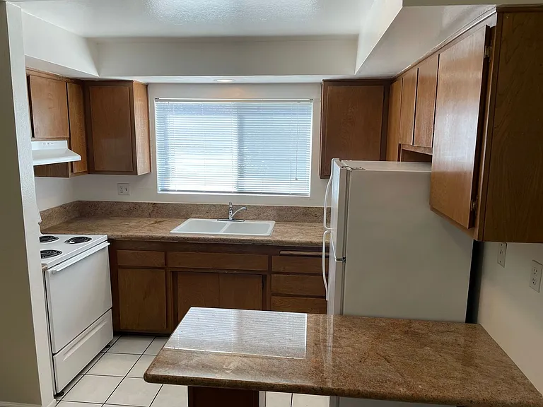 399 Ellwood Beach Dr — Photo 8