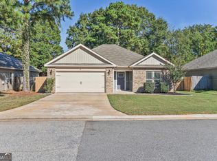 102 Hughes Dr, Warner Robins, GA 31093