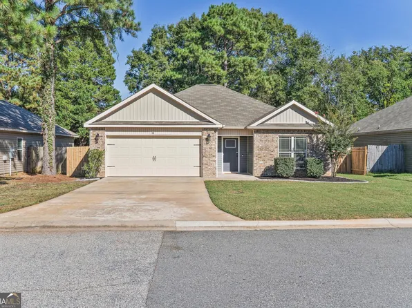 102 Hughes Dr, Warner Robins, GA 31093