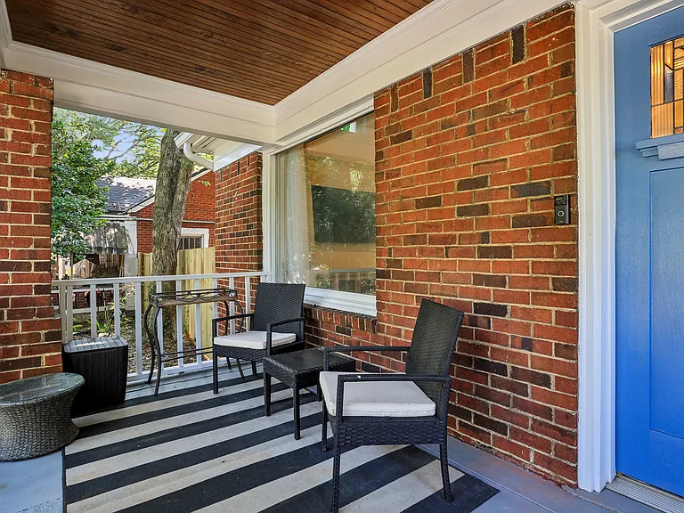 1003 Glenwood Ave SE — Photo 3