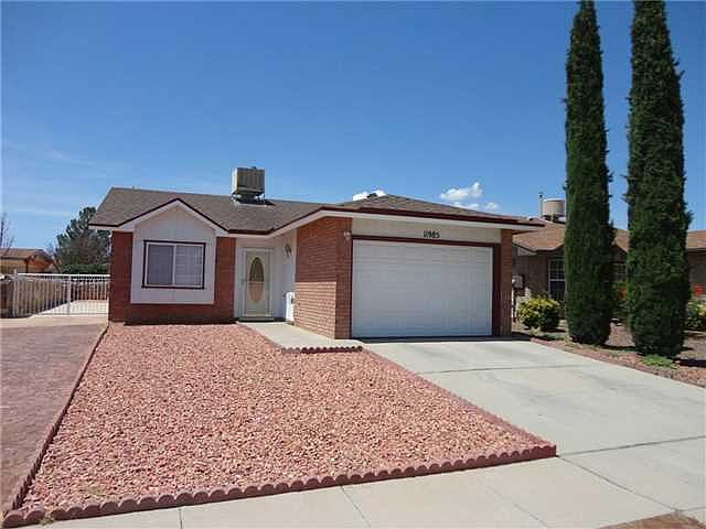 1st image of 11985 Castle Woods Dr