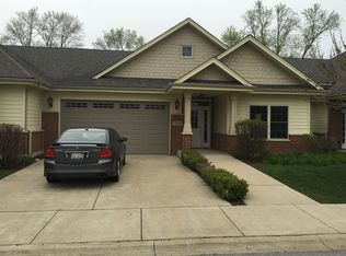 3106 Spring Lake Dr, Lansing, IL 60438