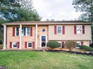 38380 Downs Ct, Hamilton, VA 20158