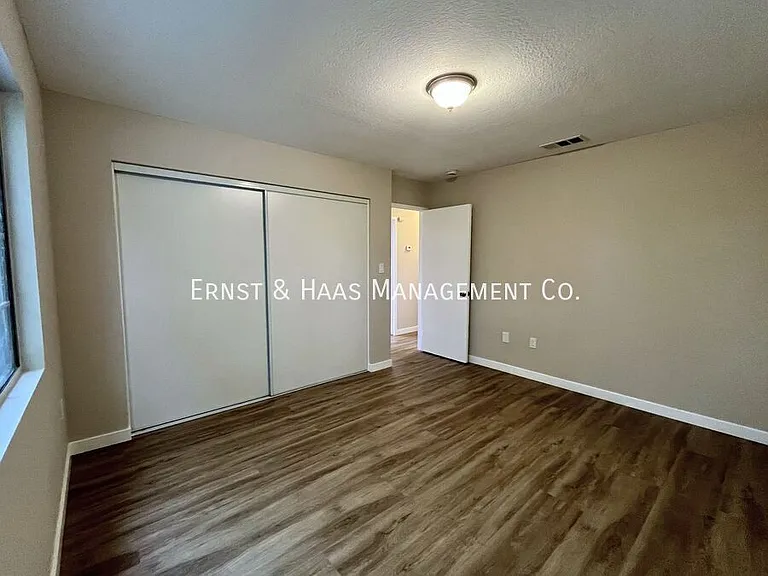 9515 Harvard St #C — Photo 11