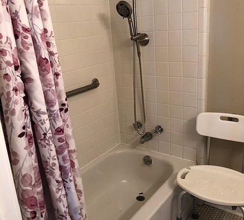4th image of 1070 Riverview Dr #5