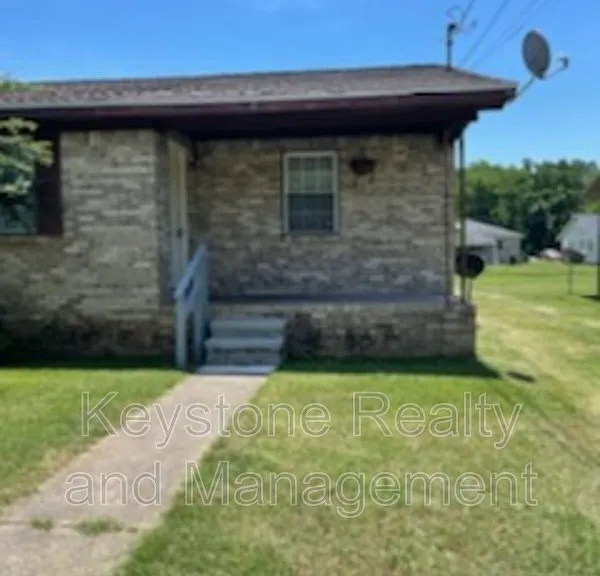 410 Lucky Debonair St #B — Photo 1