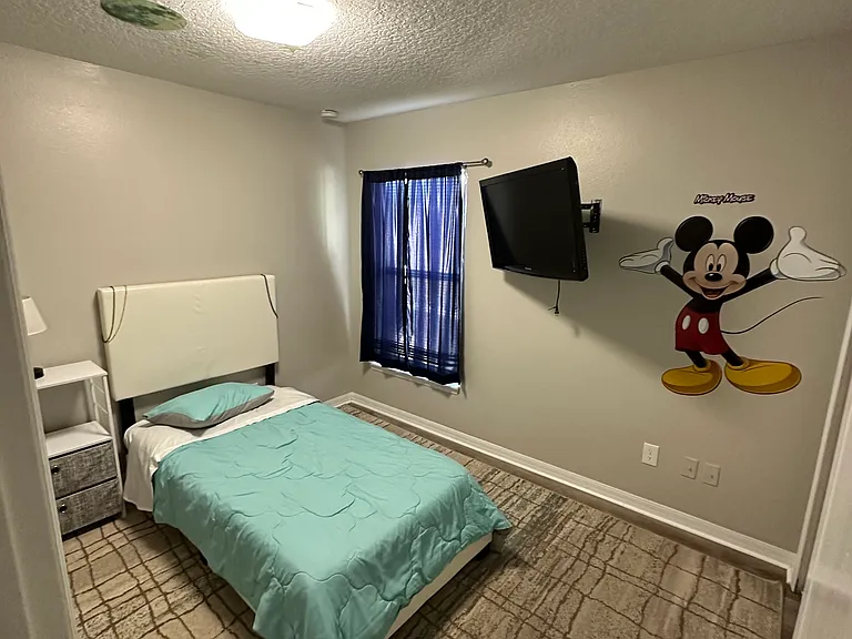 1737 Royal Ridge Dr — Photo 7