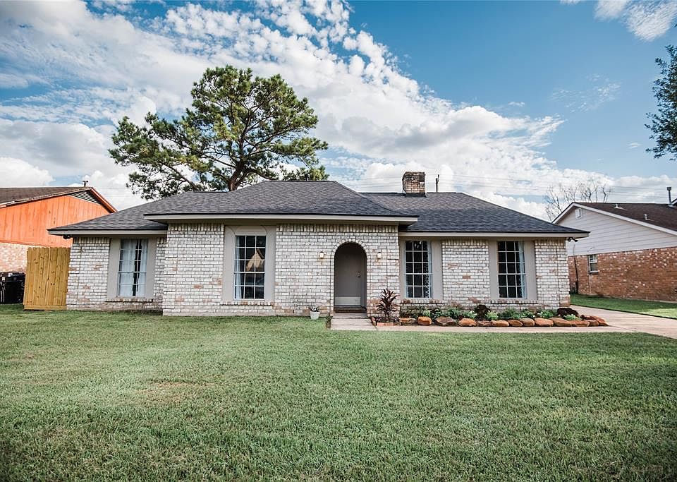 1st image of 3411 Black Locust Dr