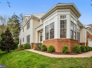 810 Hidden Bluff Cir, Catonsville, MD 21228