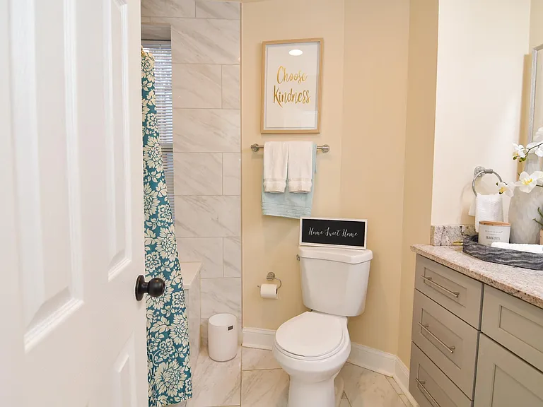 2722 Parkwood Ave — Photo 21