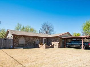 600 SW 12th St, Moore, OK 73160